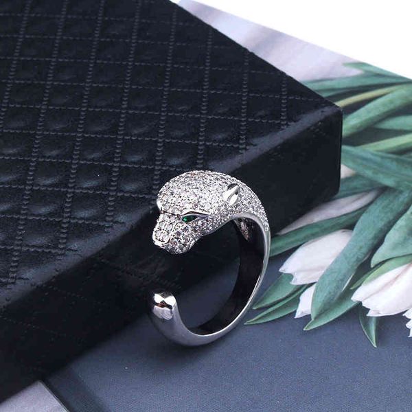 

fashionable domineering copper set zircon leopard opening semi diamond shaped animal female bracelet, Silver