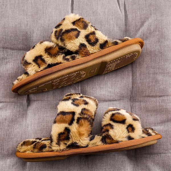 

fashion shoe designer classic trend latest style lightweight breathable comfortable insole non slip soft soled plush slippers 37-47, Red;white