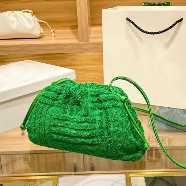 

designer herme luxurious bottess bags venetas luxury purses and hand female hobo crossbody sho have a logo