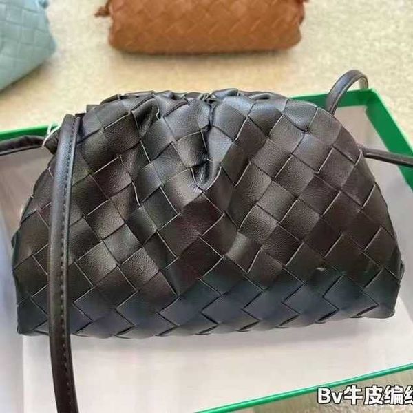 

designer herme luxurious bottess bags venetas cloud color map have a logo