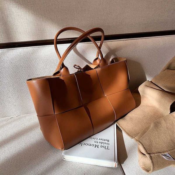 

fashion ladies bottegas bags venetas 2022 trendy versatile commuter women's large capacity high texture tote woven mothe