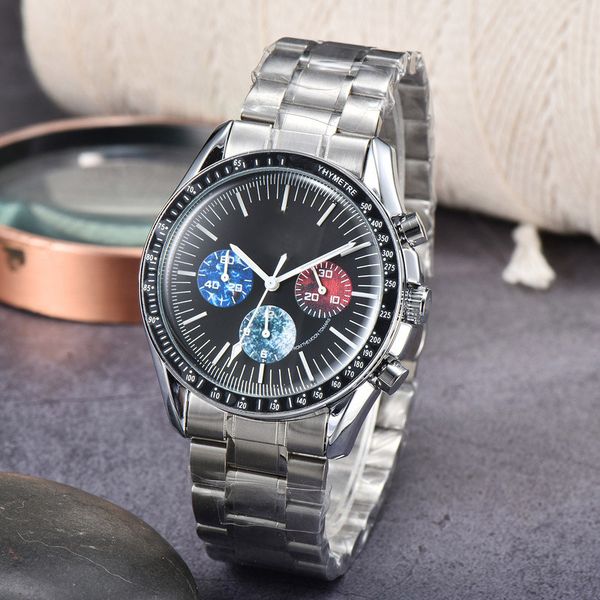 

2022 men's luxury quartz watch exquisite fashion high-end multi-function calendar belt watches, Slivery;brown