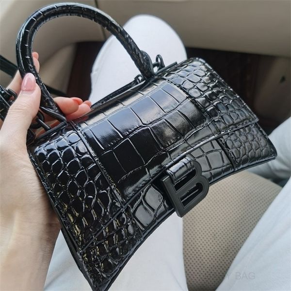 

designer balencaigass bags original leather crocodile pattern black buckle paris bag female p0a5