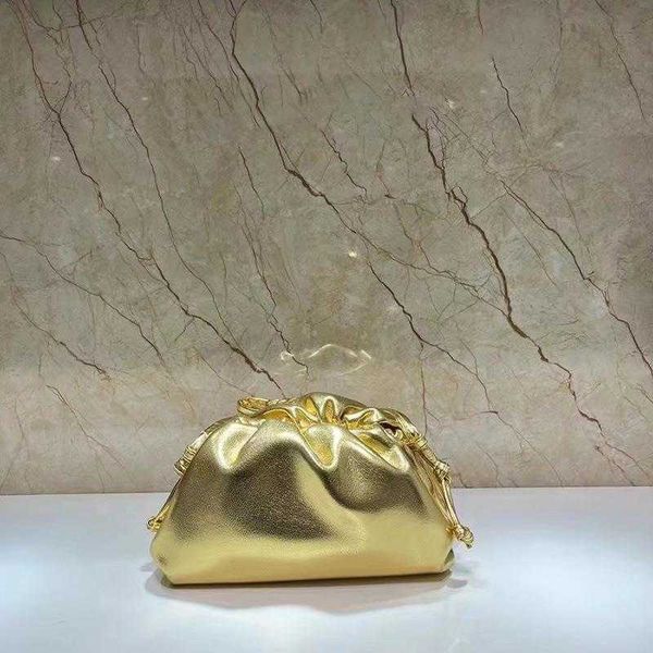 

designer herme luxurious bottess bags venetas axige's same cowhide women's cloud fold hand soft skin dumpling have a logo