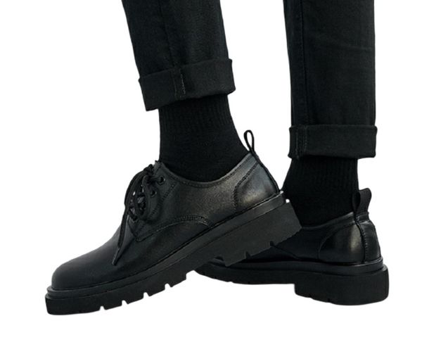 

2022 fashion women men designer dress shoes all black leather sneakers mens womans luxury trainers with box 036