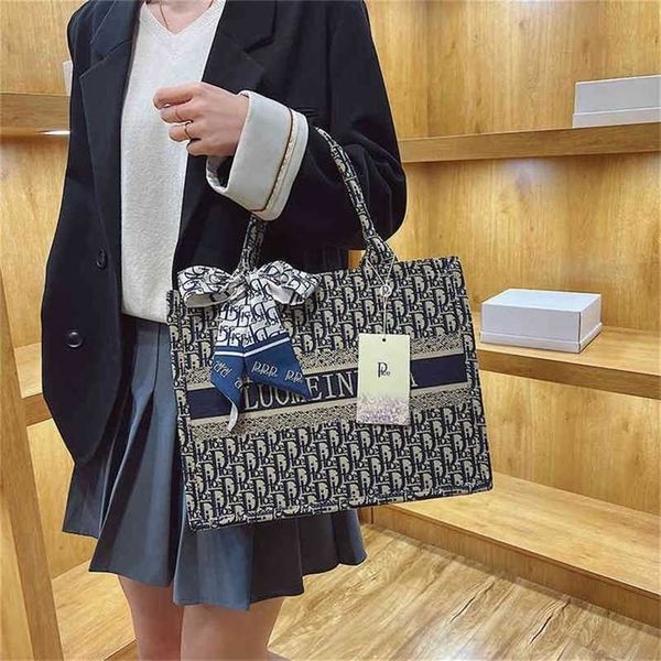 

70% off 2023 designer bag explosive models handbags female star same embroidered tot portable