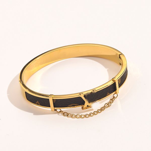 

europe america fashion style bracelets with steel seal women bangle luxury designer jewelry 18k gold plated stainless steel wedding lovers g, Black