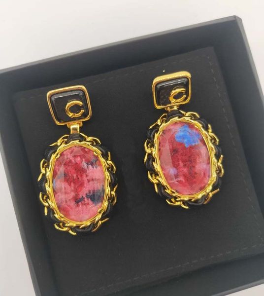 

2022 luxury quality charm drop earring with pink crystal and black genuine leather have box stamp in 18k gold plated ps3478a, Golden