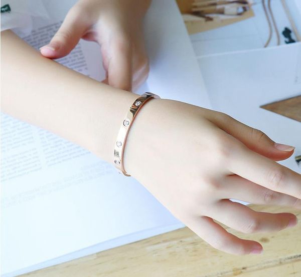 

designer bangles love bracelet designers bracelets luxury jewelry for women fashion bangle titanium steel alloy gold-plated craft never fade, Black