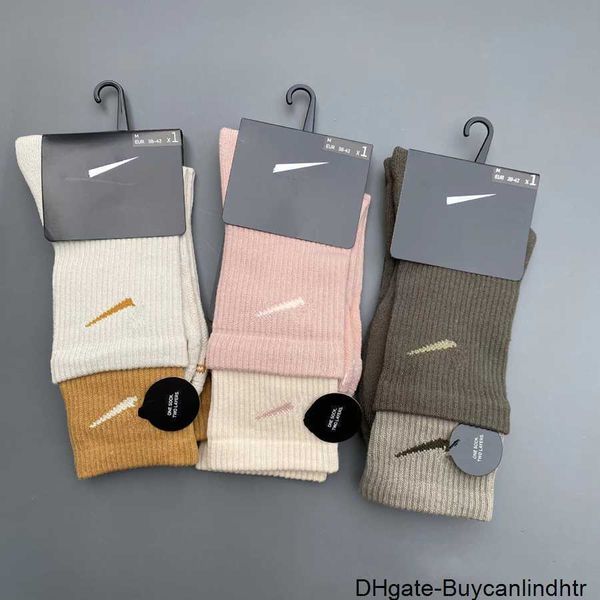 

mens socks women cotton all-match classic ankle letter breathable black and white football basketball sports sock wholesale v8gy