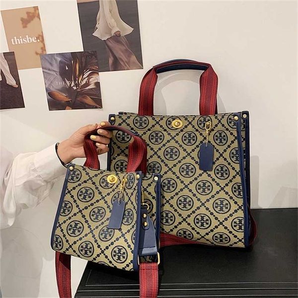 

30% off 2023 bag designer bags portable canvas women's trendy single messenger printed letter college student tote