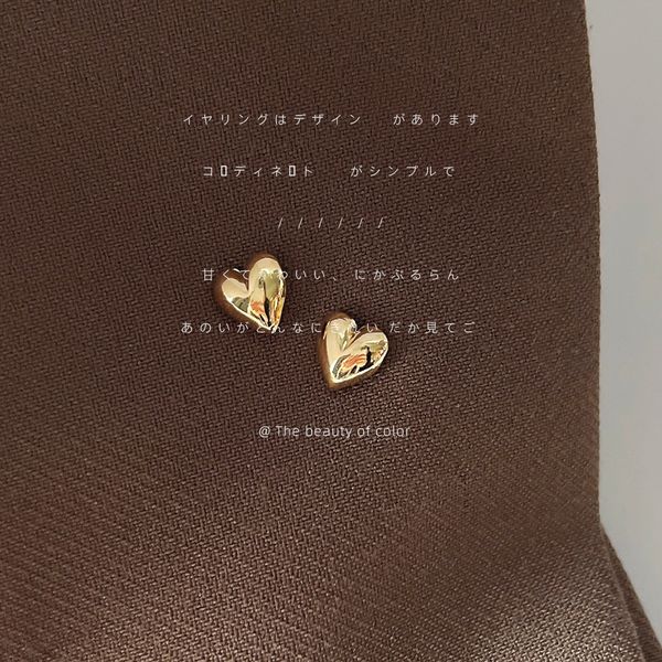 

classic mini heart earrings charm tender baroque shaped freshwater full pearl 925 silver needle handmade design matte temperament earrings v, Golden