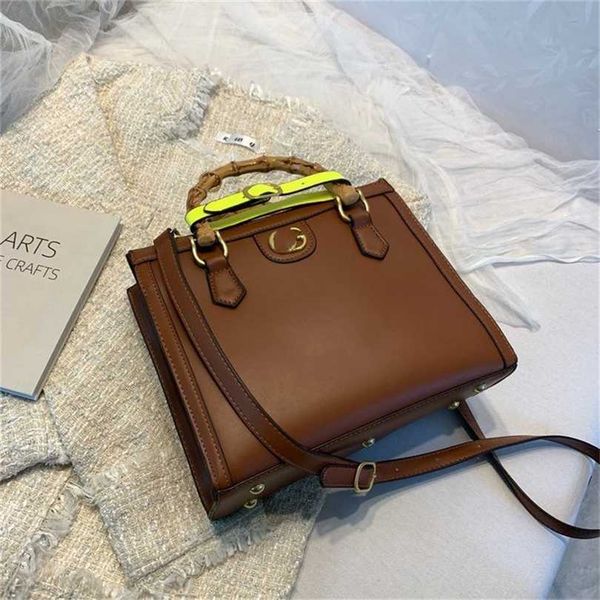 

70% off 2023 designer bag ni song zuer's same high-grade texture slub single messenger tote women's