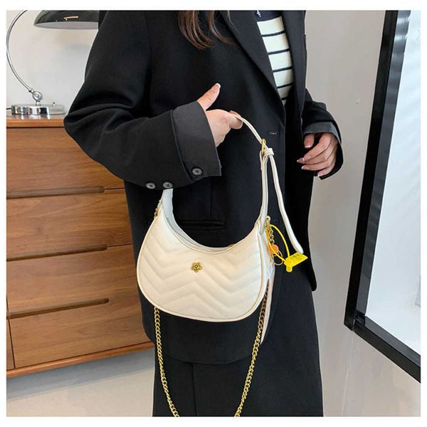 

factory wholesale new 2023 autumn and new women's versatile crossbody wide belt rhombic single shoulder casual