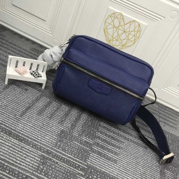 

designer brand totes shoulder m30233 outdoor messenger men handbag cowhide high hardware button messenger interior zipper pocket retro cross