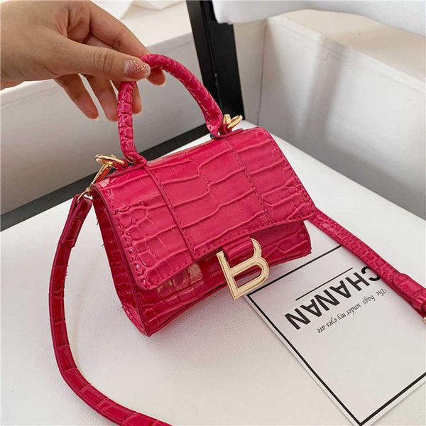 

factory wholesale new 2023 net red same bright leather crocodile pattern small square new leisure single shoulder messenger femalehigh