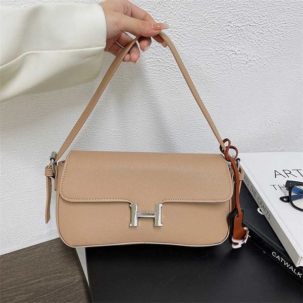 

purses and beautiful candy color armpit small square bag new texture sling single shoulder messenger bag middle ancient french handbag black