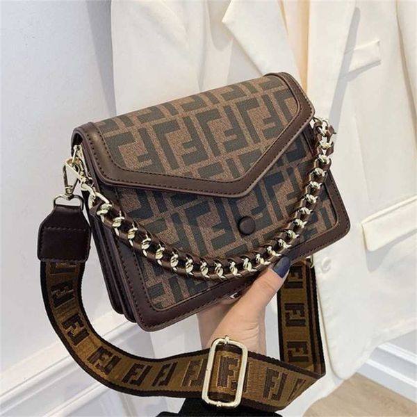 

bags women's bag spring and winter popular new style one shoulder small square broadband messenger purse