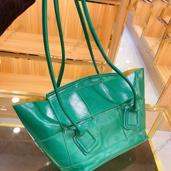 

the tote shoulder bag designer bags real leather crossbody handbags for women classic famous brand clutch shopping purses 221029