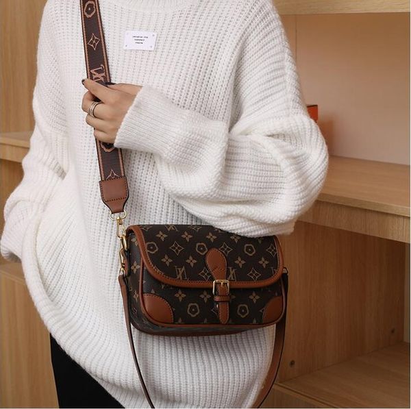 

820b women luxurys designers bags crossbody women handbags womens purses shoulder shopping totes bag245e