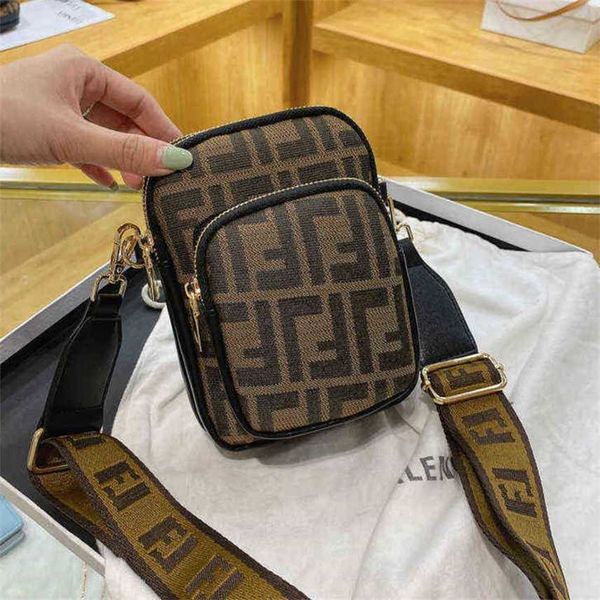 

handbags outlet canvas female 2022 new canvas printed broadband sling single shoulder messenger bag versatile three-layer mobile phone bag