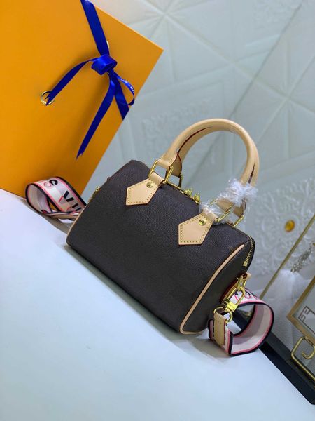 

designer brand totes shoulder new women messenger travel bag classic style shoulder lady totes 20 cm key lock m45957 m45948