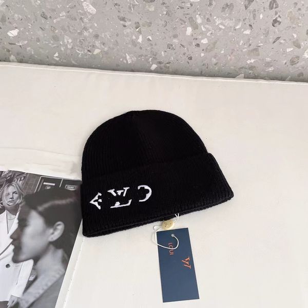 

designer brand women's luxury beanie cap autumn and winter new letter embroidery knitted hat fashion trend outdoor warmth, Blue;gray