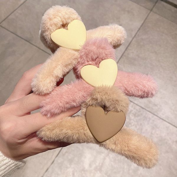 

plush heart hair pins for women girls fashion autumn winter thick fluffy leisure hair grips 12cm, Black;brown