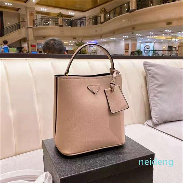 

2021 fashion catwalk style bucket bag luxury designer ladies handbag large capacity han dbag high-quality bags high-end single pro287z