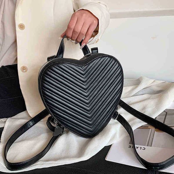 

evening bag fashion heart shape backpack women trend black day leather handbag g