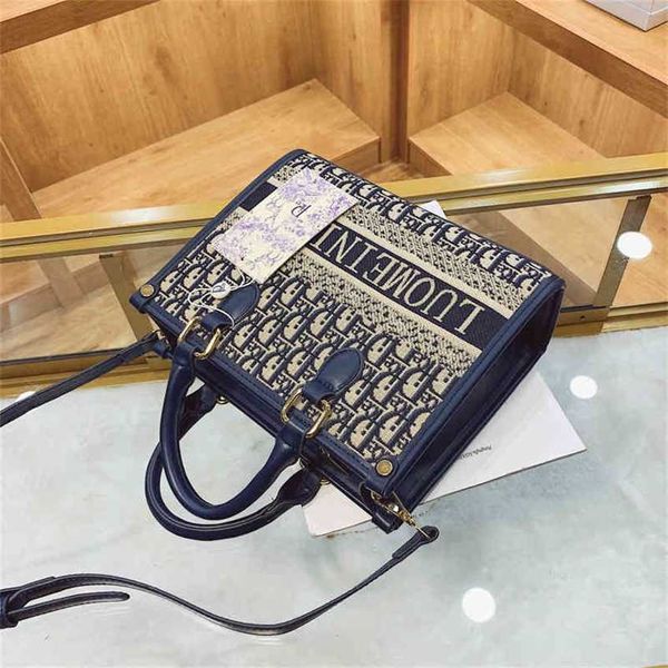 

lattice bag women's large capacity 2022 new autumn and winter texture sling shoulder bag sale versatile atmospheric tote bag handbags d