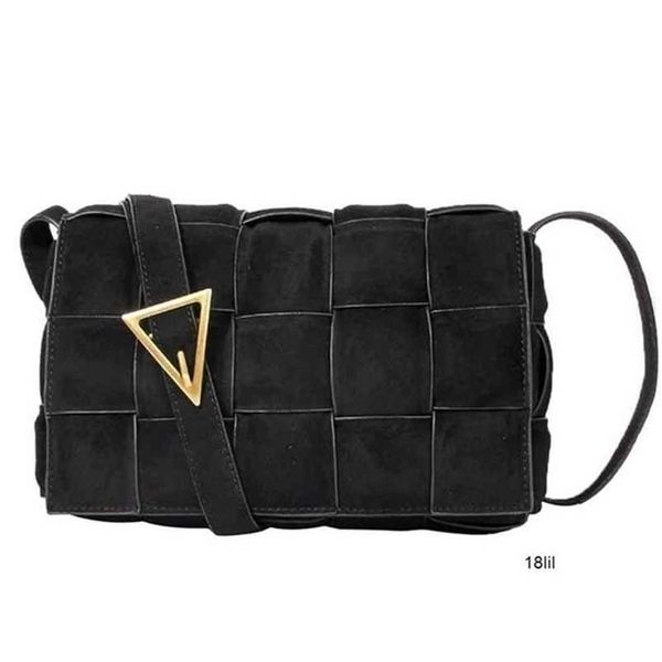 

handbags woven venetas designer e bottegas pillow messenger versatile autumn winter womens temperament cloud foreign style large capacity ba