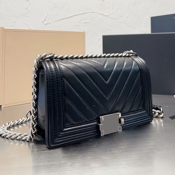 

womens lambskin boy line v-stitch quilted bags classic gold silver vintage metal hardware chain strap shoulder crossbody large capacity desi