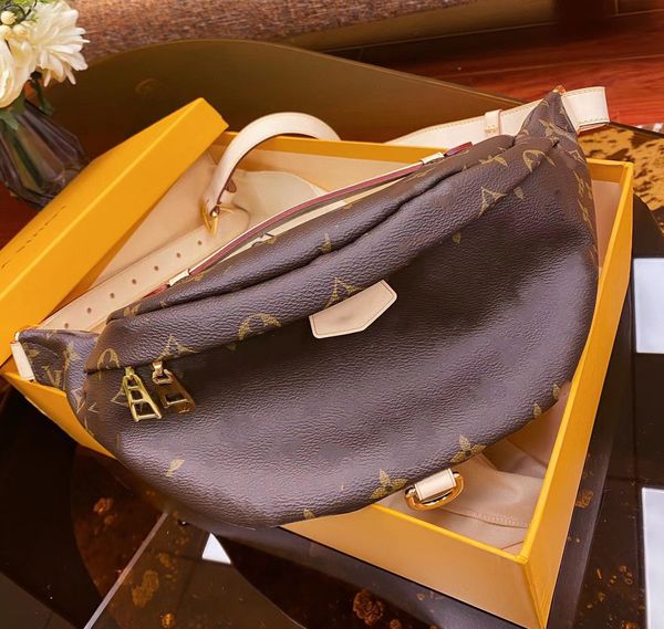 

2022 fanny bag pouch protection beauty case wash leather women clutch bags mono waterproof canvas luxurys designers