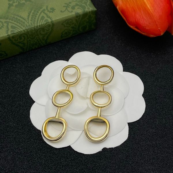 

Luxurious Classic Letter Earrings High Quality Designer Letter Design Earrings Elegant Style Classic Gold and Silver Colors 925 Silver Pin Earrings