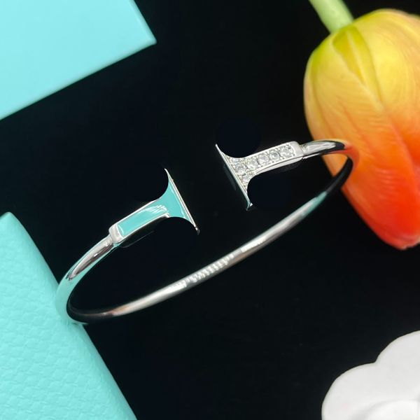 

Designer T-shaped Bracelet High-quality Multiple Options Available Luxury Brand Women's Bracelet with Diamonds Multicolor Festival Gift Couple's Bracelet