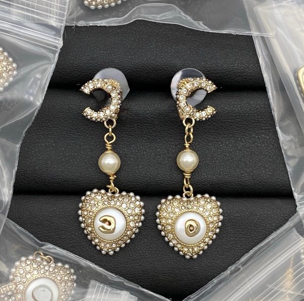 

Designer Stud Earrings Crystal Pearl Luxury Charm Stud Geometric Letters Women Earrings Wedding Party Jewelry Gift