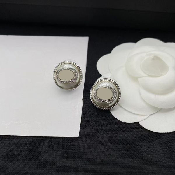 

Designer Pearl Diamond Earrings Women's Letter Earrings High Quality Women's Wedding Gift Multi Colors C Letter Women Fashion Stud Earrings