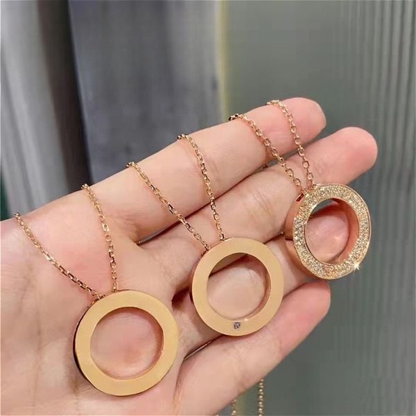 

Designer Round Pendant Necklace for Ladies Classic Circular Pendant Designer Diamond Pendant Necklace Jewelry Necklace Variety of Options