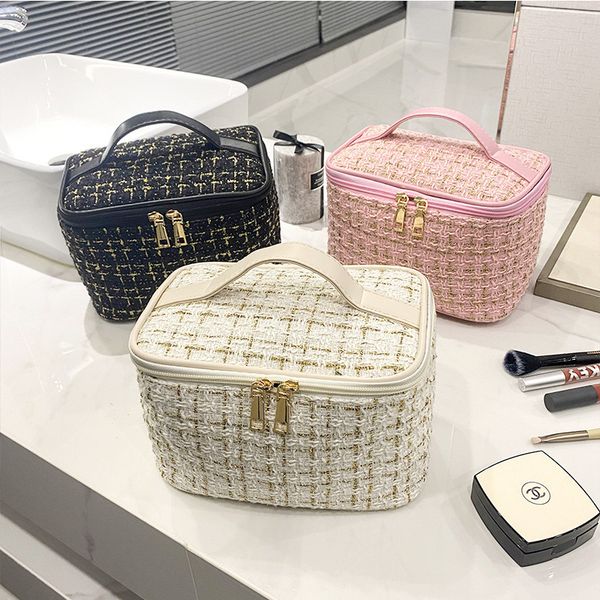 2025 New Large Capacity Makeup Travel Toiletry Bag Waterproof Aesthetic Cosmetic Organizer Pouch