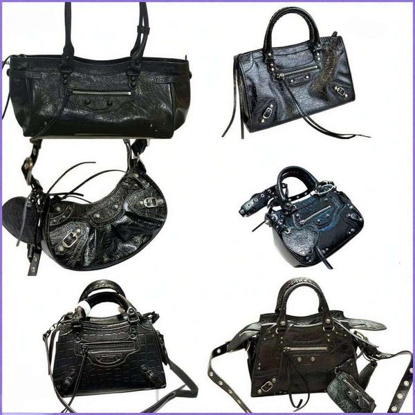 

Chic Retro Ladies' Genuine Leather Shoulder & Crossbody Pouch for Everyday Use Durable Fashion Accessory, Ivory