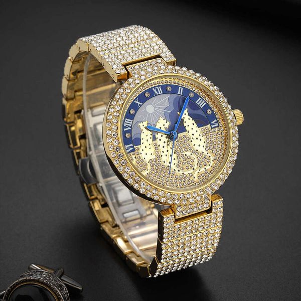 

New Arrival Premium Stylish Men's Designer Watch, Unique Leopard Pattern Moissanite Quartz Watch, Round Dial, Crystal Window Strap, Swiss Craftsmanship, Like photo 1