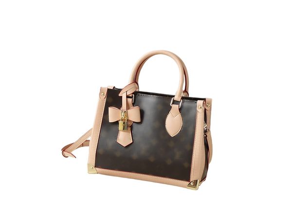 Designer handbags combine fashionable charm with diverse functions, making them excellent companions for daily life.