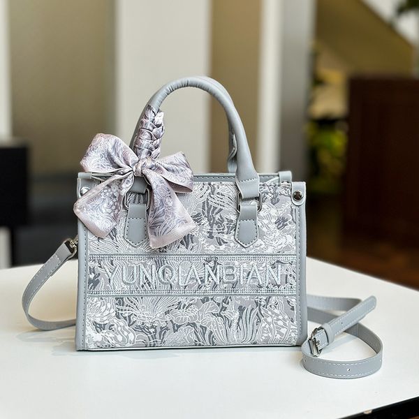 

Vintage Leather Crossbody Bag: Elegant Large Tote Handbag for Women - Versatile Fashion Bag., Grey