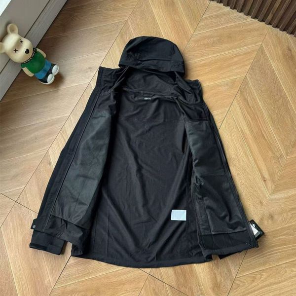 

Men's jackets, classic hooded shirts, luxury men's jackets, designer trench coats, outdoor hiking jackets, fashionable jackets, M1