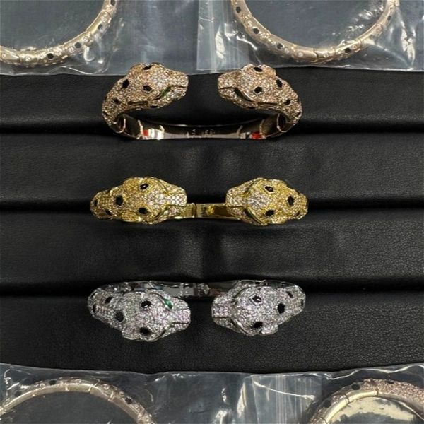 

Luxury Designer Bracelet Double Head Cheetah Bracelet 18K Gold Plated Double Head Cheetah Bracelet Emerald Eyes High Jewelry Holiday Gift