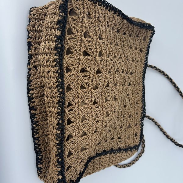 MX03 Eco-Friendly Hand-Woven Rattan Crossbody Purse | Lightweight & Versatile Fashion Accessory