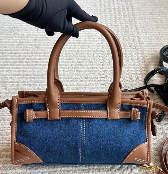 

ZOJ925 Hot tote bag 2026 new Women's Spring Retro and Stylish Motorcycle Armpit Bag Trendy Versatile Commuting Shoulder Bag for Women, Split