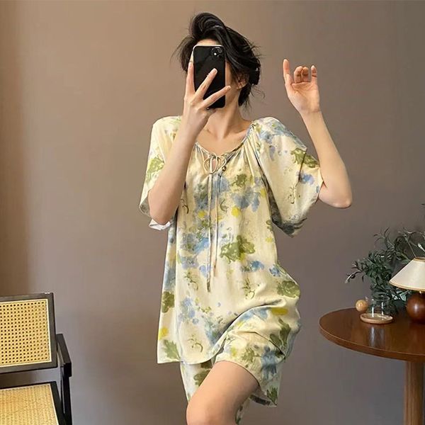 B1047-Trendsetting Soft Touch Garments for a Sophisticated Look