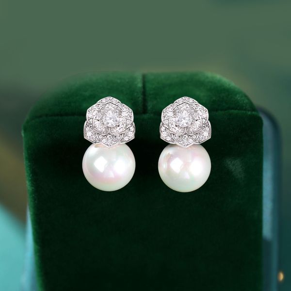

Luxury Freshwater Ball Pearl Stud Earrings for Women 18K Real White Gold Plated Copper CZ Crystal Camellia Earrings Minimalist Design Flower Ear Stud Jewelry Gift